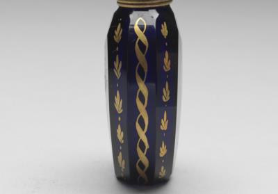 图片[2]-Blue glass snuff bottle with gold tracing, 19th century, Europe-China Archive